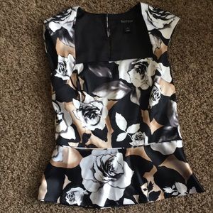 White House Black Market sleeveless top